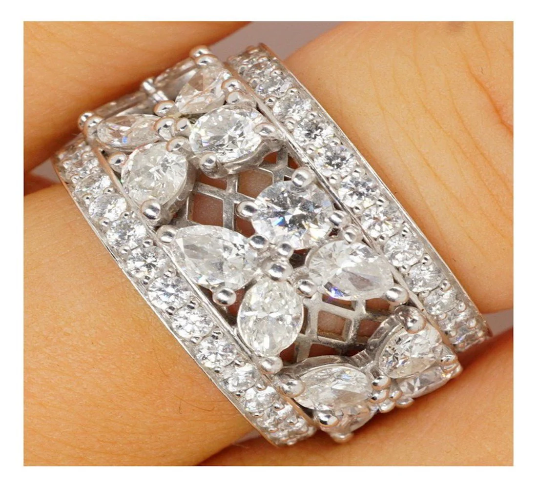 18ct White Gold Diamond Dress Ring - Image 5
