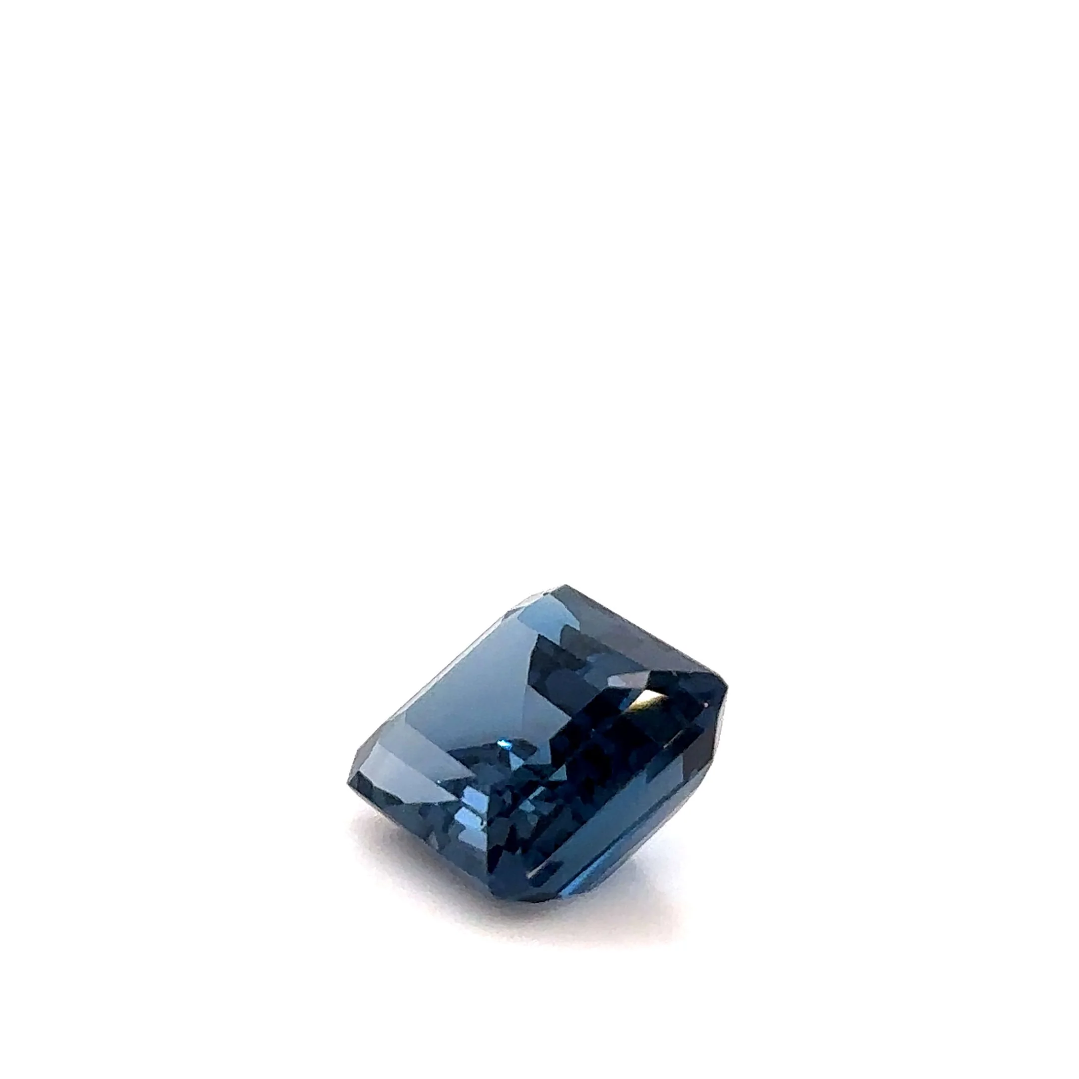 Bespoke Loose Blue Topaz Emerald Cut 8.35ct - Image 3