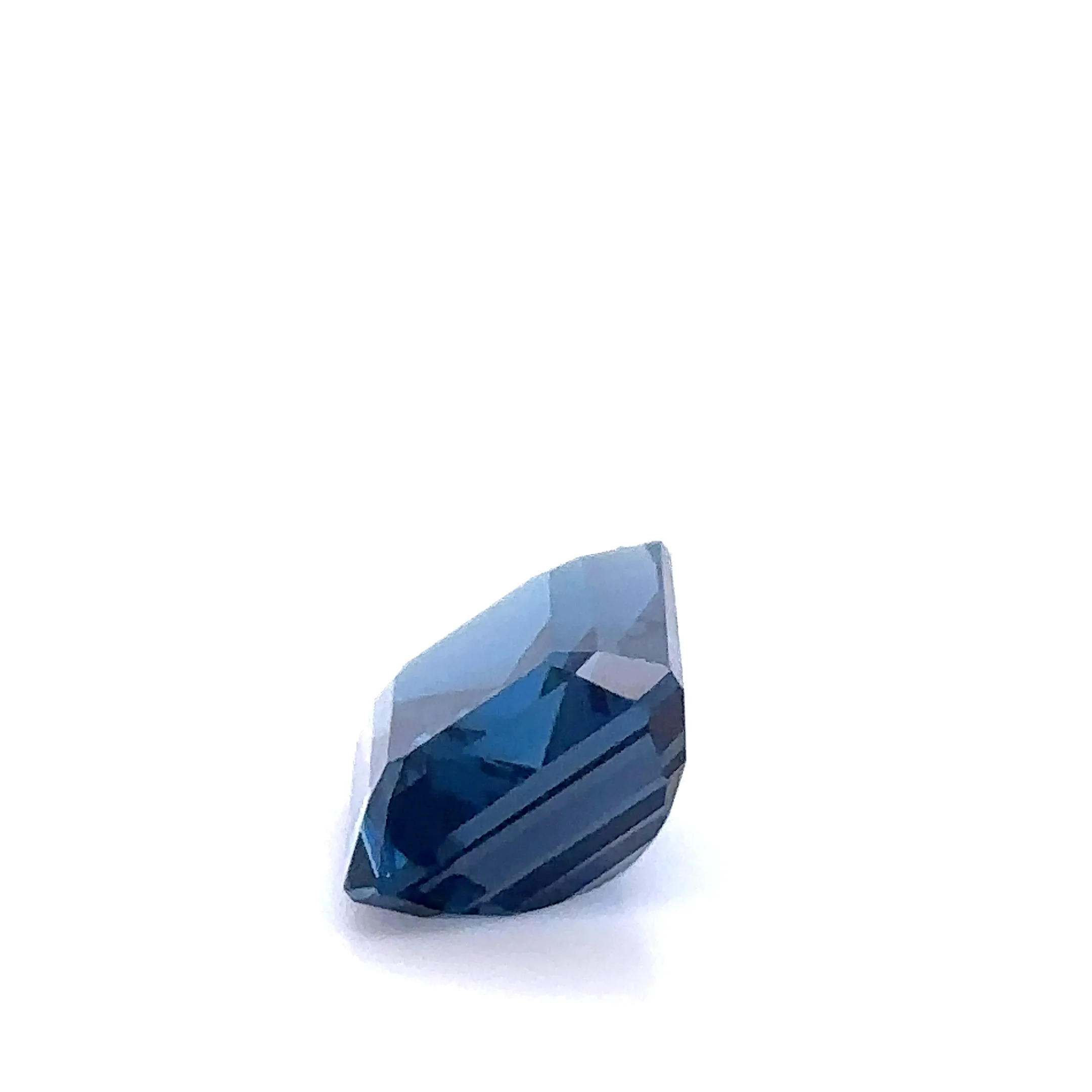 Bespoke Loose Blue Topaz Emerald Cut 8.35ct - Image 5
