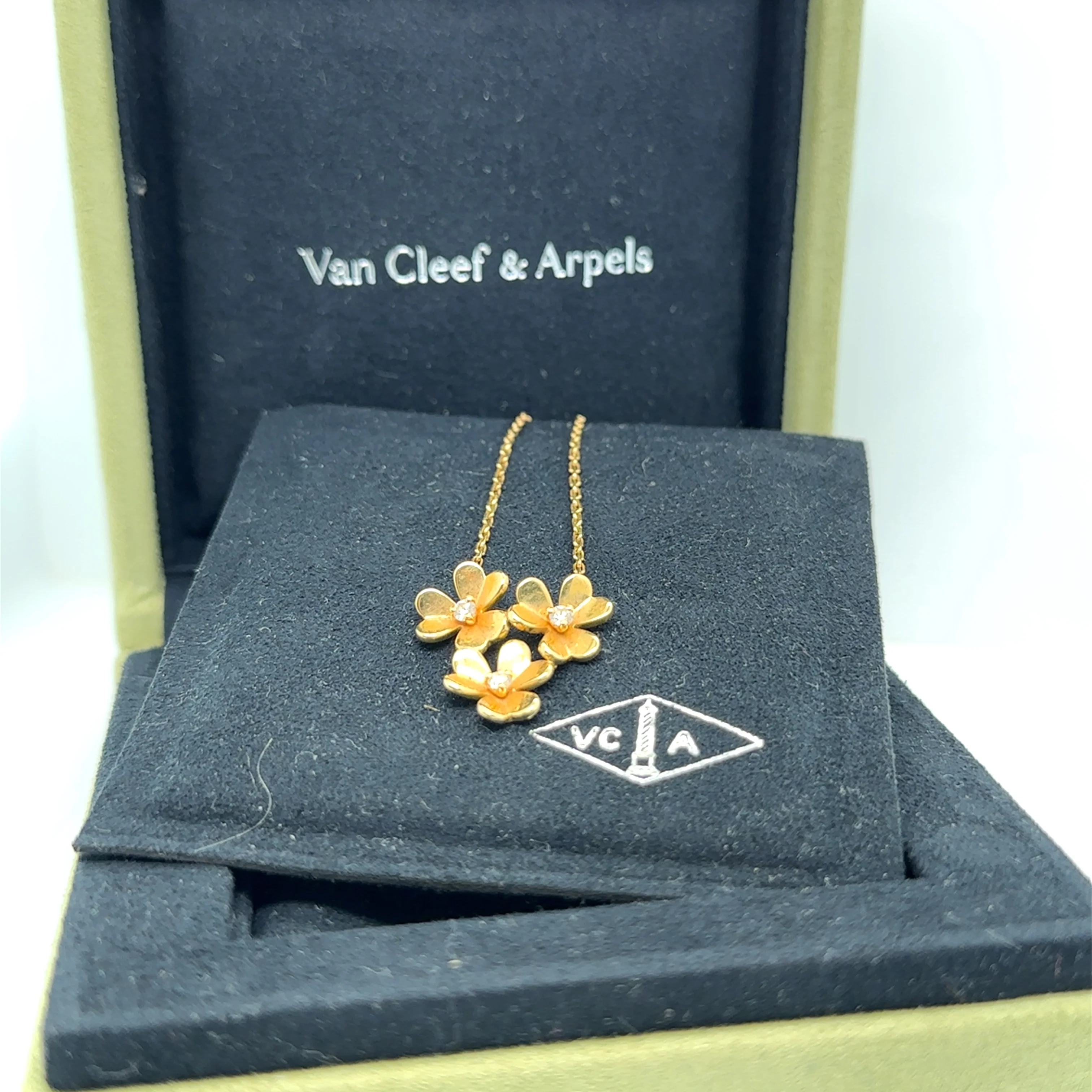 Van Cleef & Arpels Frivole 3-Flower Diamond Pendant Necklace 0.16ct 6.2g - Image 10
