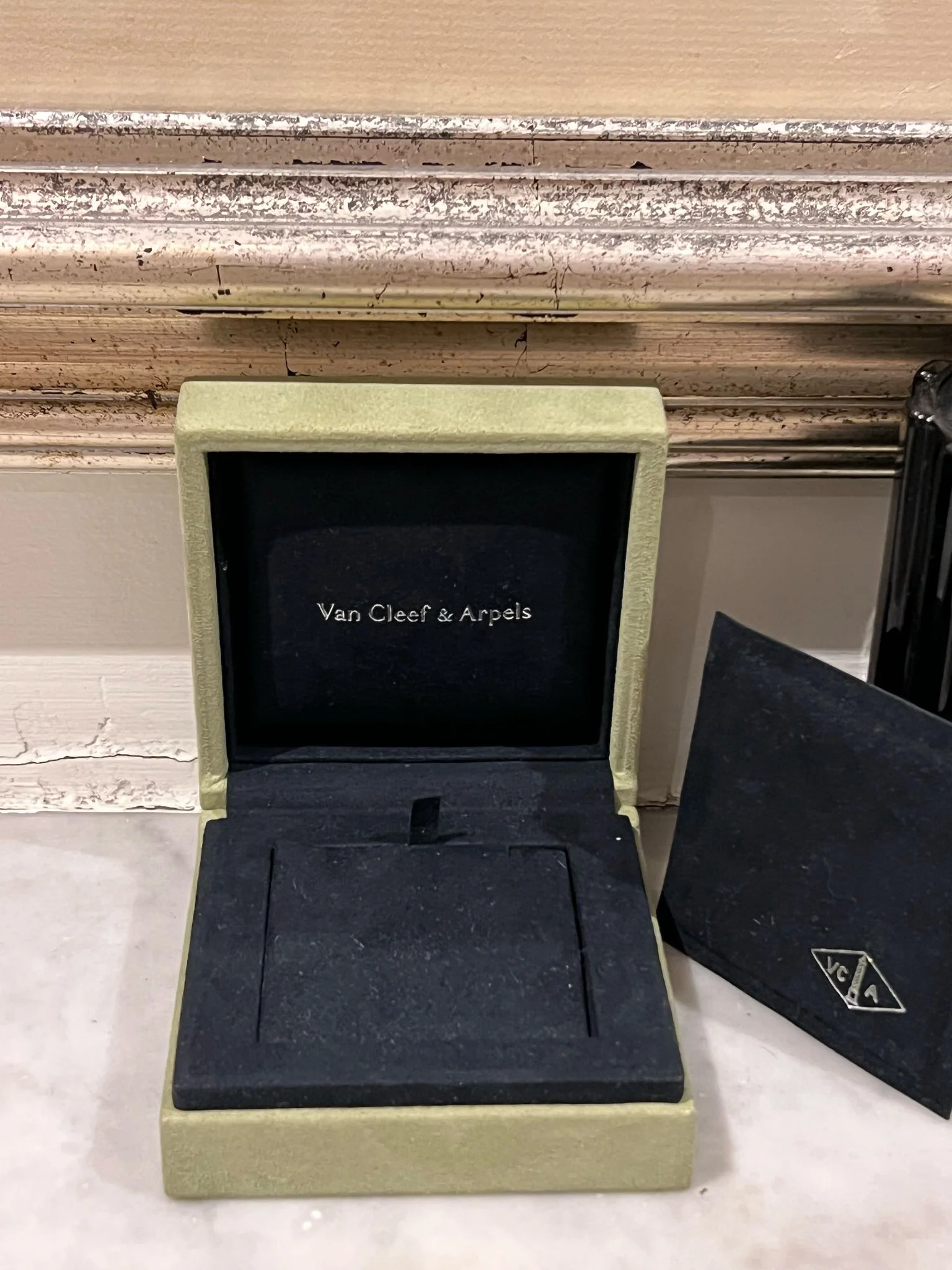 Van Cleef & Arpels Frivole 3-Flower Diamond Pendant Necklace 0.16ct 6.2g - Image 13